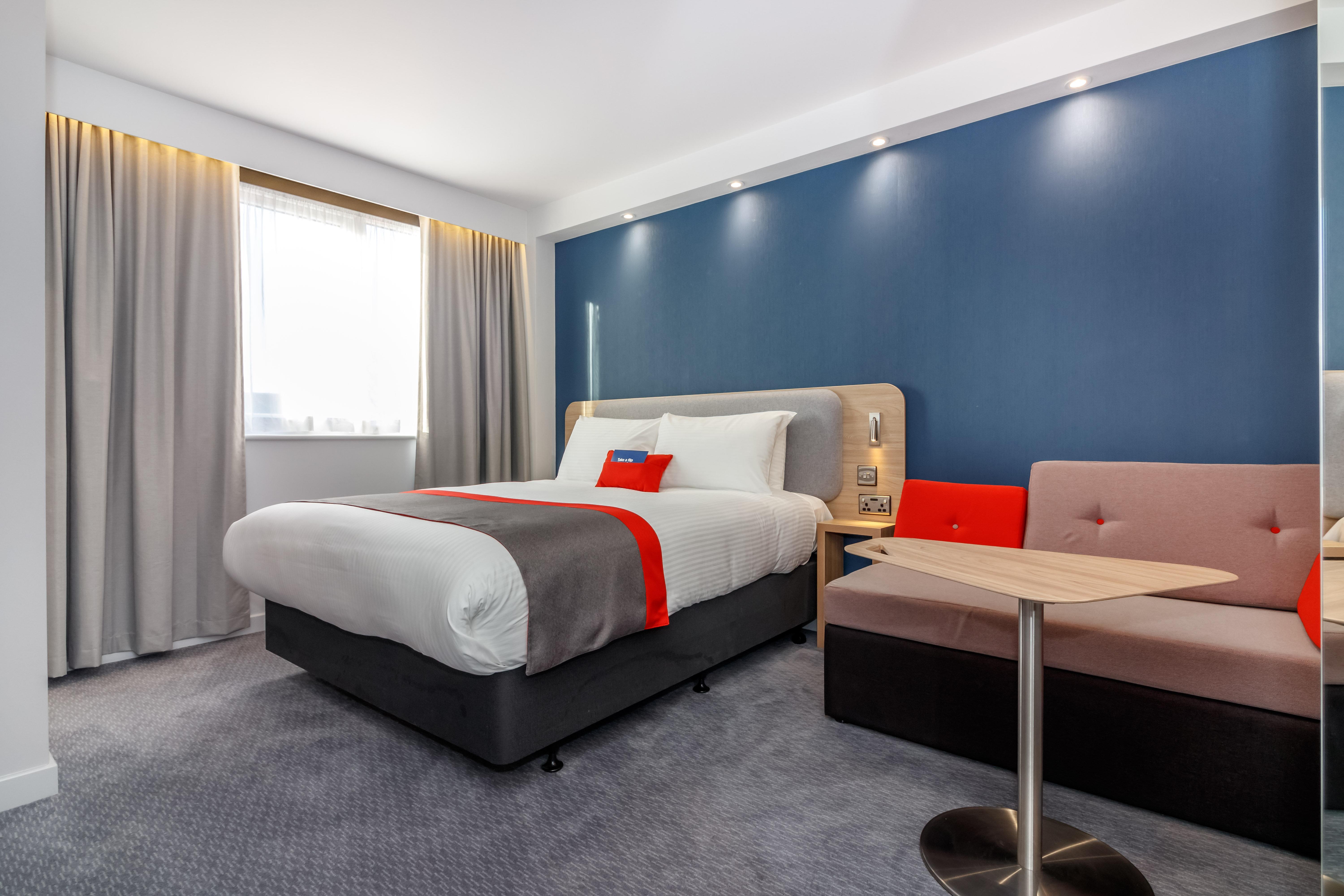 Holiday Inn Express - Wigan By Ihg Exterior foto